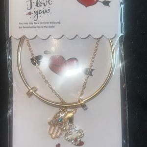 Womens bracelet and necklace